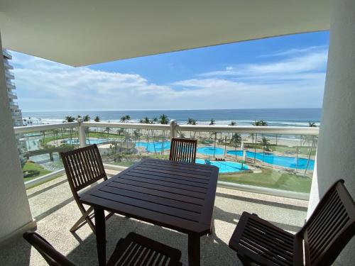 Mayan Playa Departamento Uxmal — 4-Star Luxury Hotel in Acapulco De Juarez, Mexico