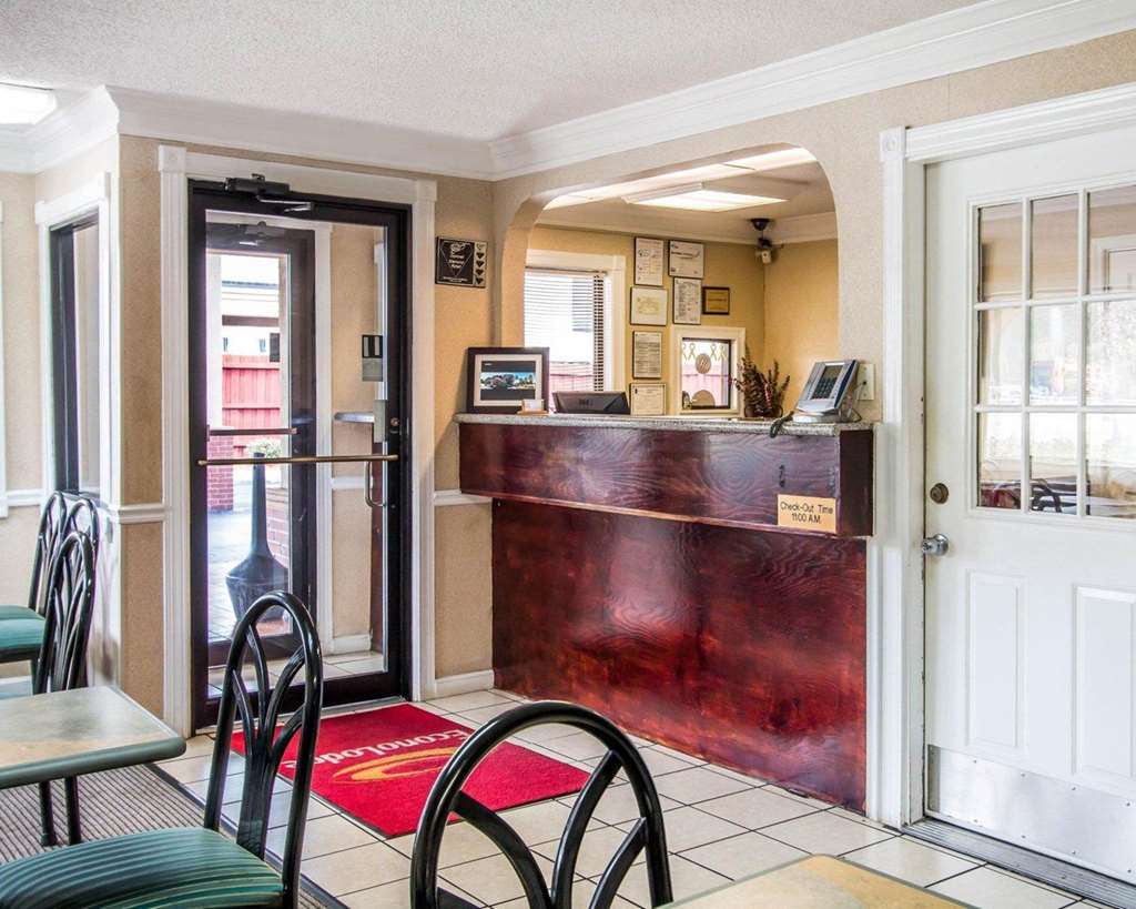 Econo Lodge Richmond Hill - photo 8