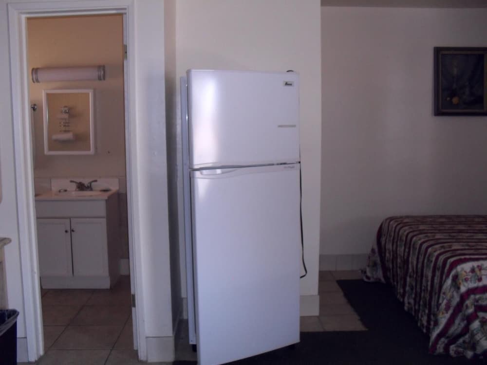 Budget Inn Boron - photo 6