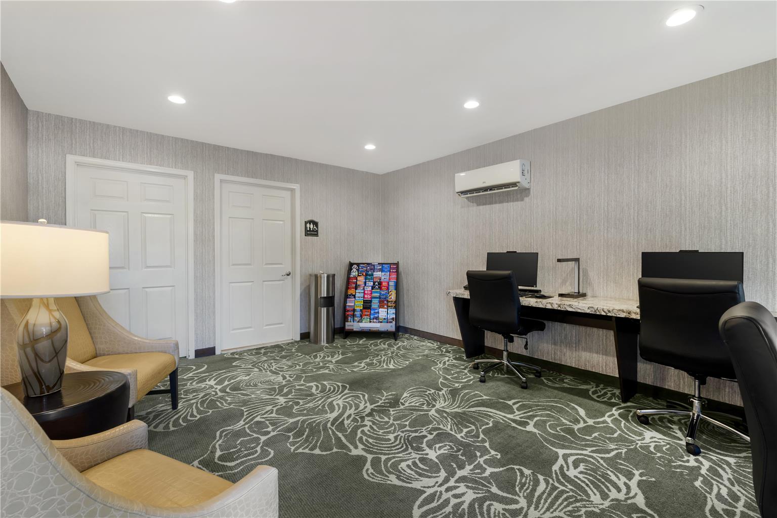 Best Western Plus Carriage Inn - photo 47