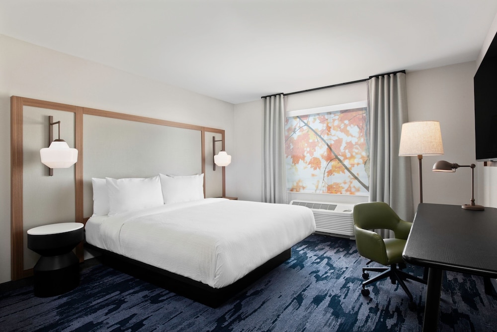 Fairfield by Marriott Inn & Suites Chino - carbon neutral hotel in Chino