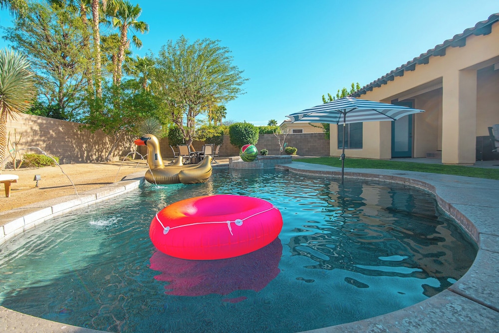 Luxury Resort Style Living w Pool & Jacuzzi - photo 29
