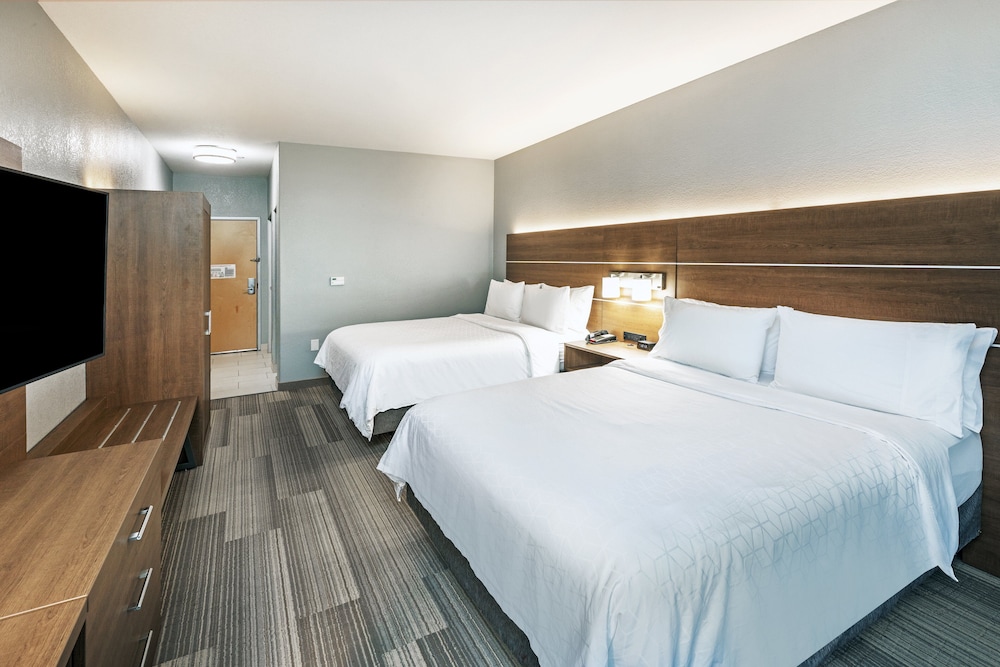 Holiday Inn Express & Suites Austin NE Hutto by IHG - photo 30