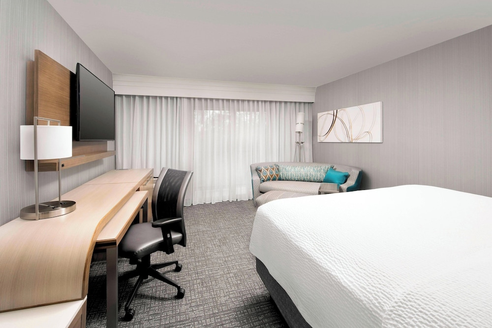 Courtyard By Marriott Portland Hillsboro - photo 9