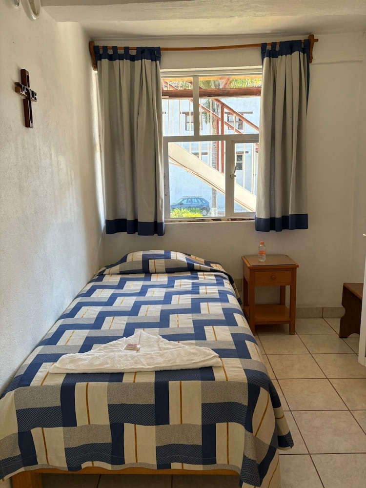 Calli Yoloiztac Valle de bravo in Valle De Bravo, Mexico