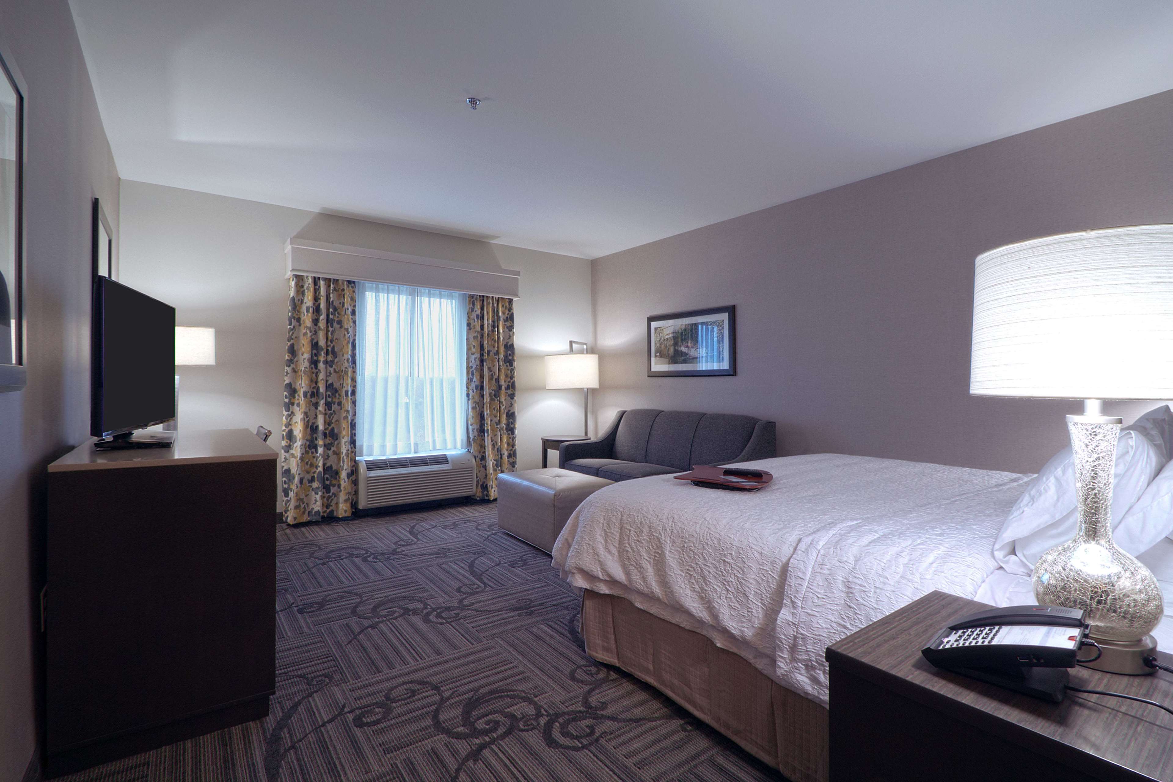 Hampton Inn & Suites Columbus University Area - photo 40