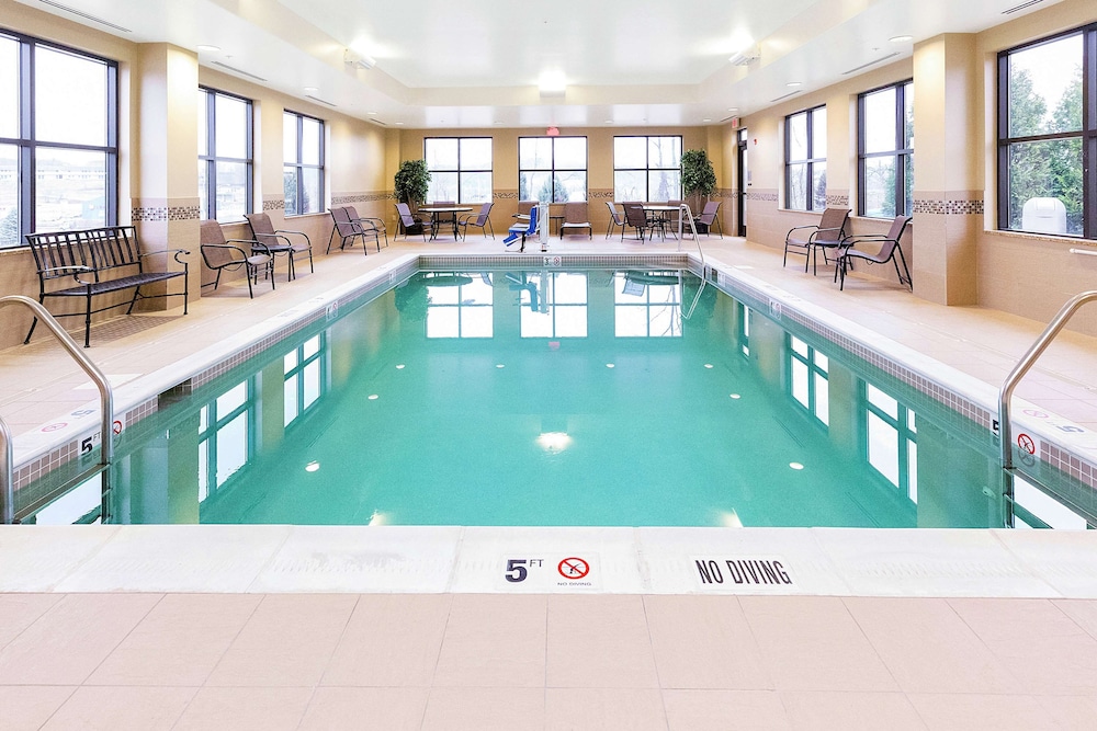 Hampton Inn Waynesburg - photo 41