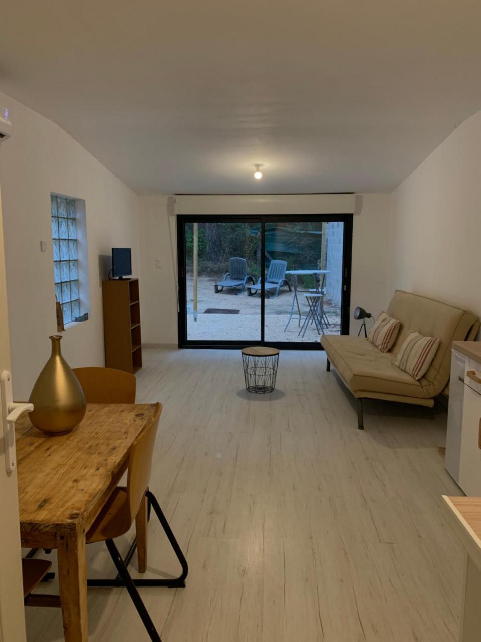 La Pinede — hotel in Mornas