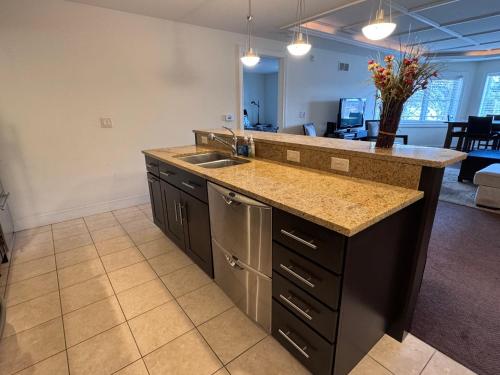 Third Floor Suite with lots of amenties — 4-Star Luxury Hotel in Traverse City, United States