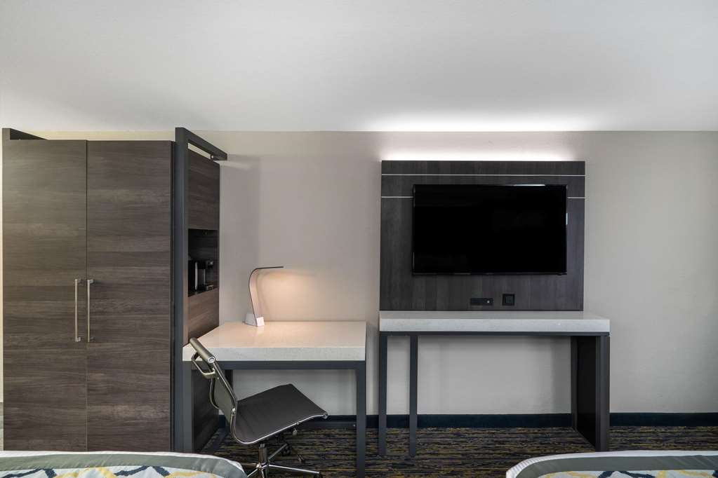 Baymont by Wyndham Murfreesboro - photo 13