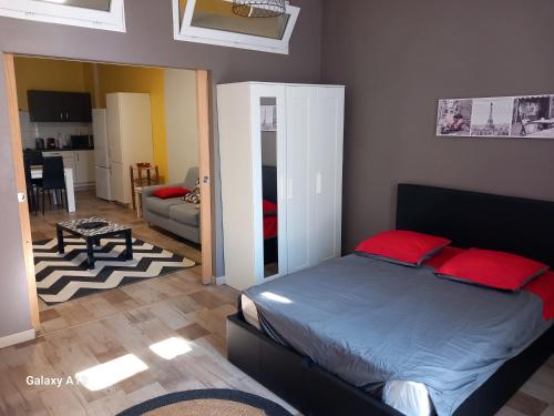 Studio Pratique Garage Gratuit Esprit Auber in Beziers, France