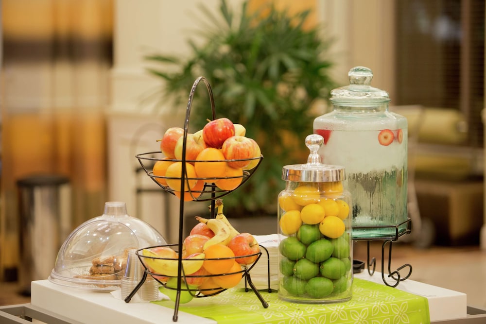 Hilton Garden Inn Oxnard Camarillo - photo 48