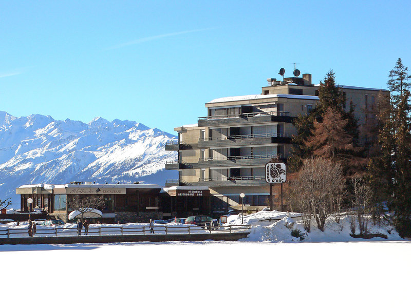 Jeanne D'Arc — 4-Star Luxury Hotel in Montana, Switzerland