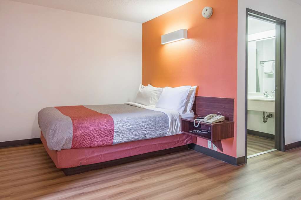 Motel 6 Streetsboro OH - photo 11