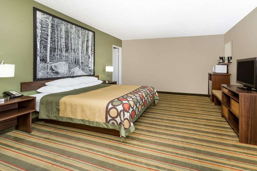 Super 8 by Wyndham Montrose - photo 12