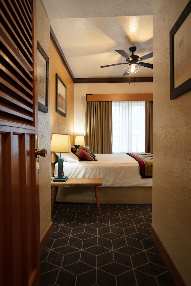 Hotel El Rancho - photo 16