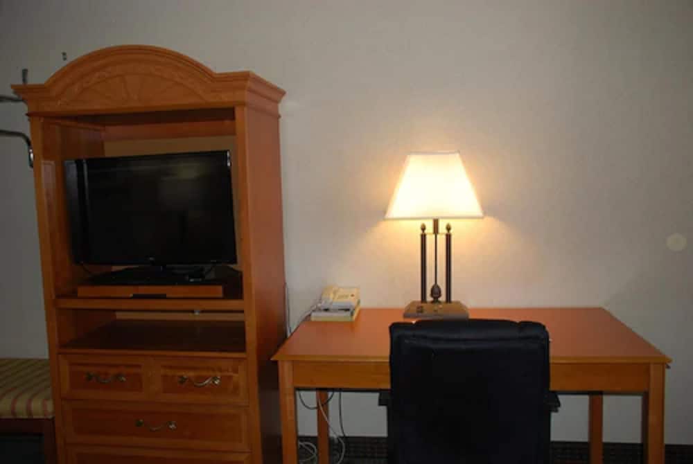 Chief Motel - photo 12