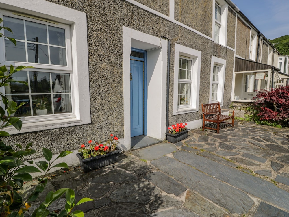 6 Glyn Terrace — 4-Star Luxury Hotel in Porthmadog, United Kingdom