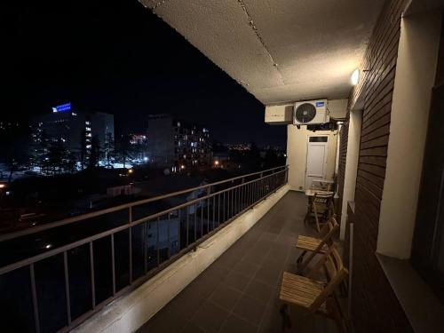 5 Rooms near 300 Aragveli metro station