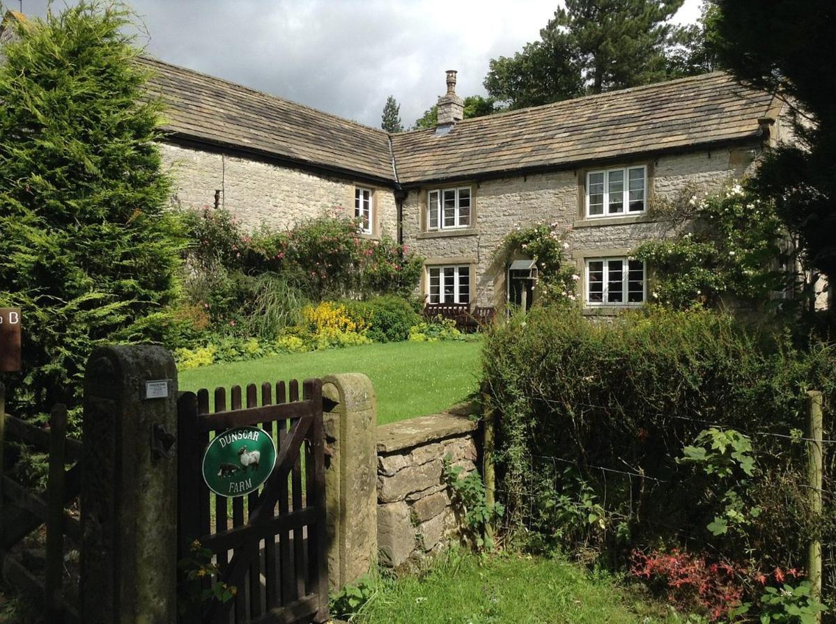 Dunscar Farm Bed & Breakfast — 4-Star Luxury Hotel in Hope Valley, United Kingdom