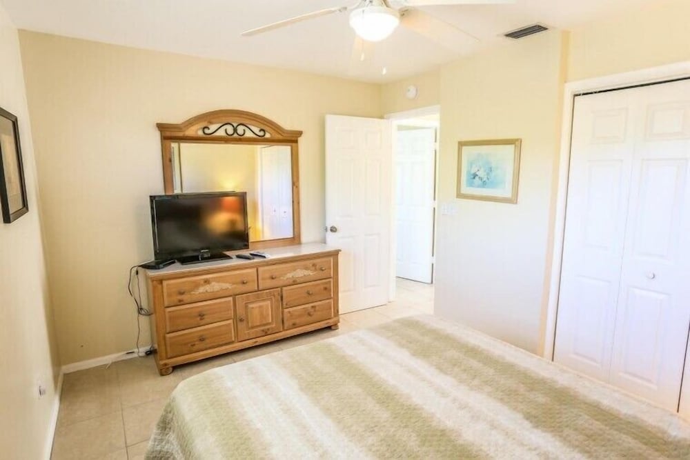 106 Tropical Shores Manor Fort Myers Beach - photo 6
