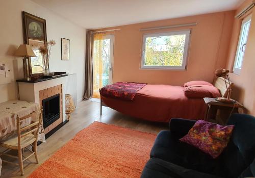 Peaceful Green Setting Near To Paris Center in Pantin, France