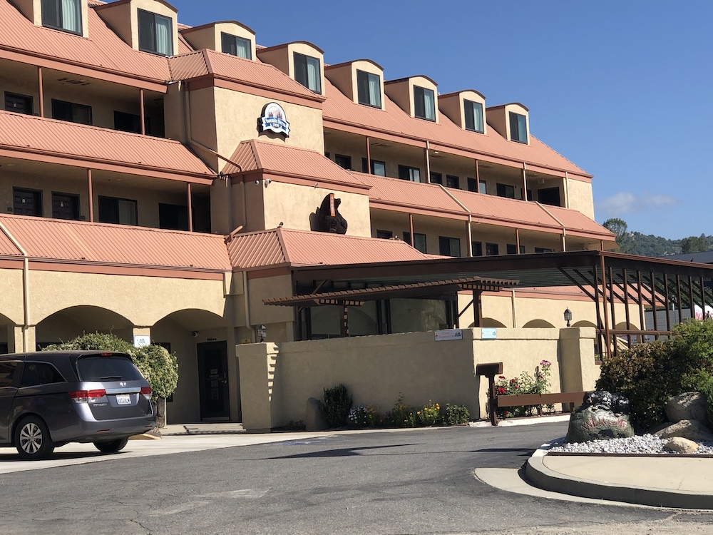 Yosemite Sierra Inn - photo 43