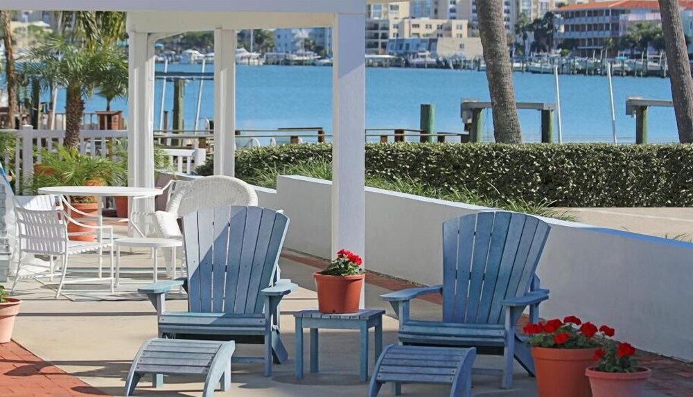 Beachouse Inn & Suites - photo 15
