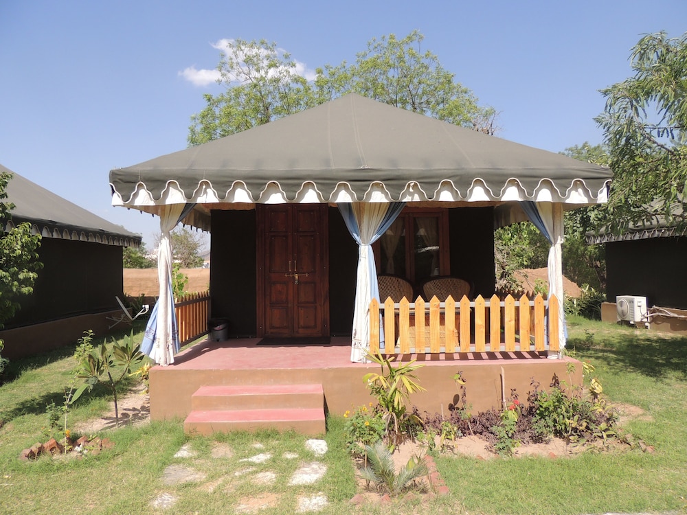Vela Resort - carbon neutral hotel in Pushkar