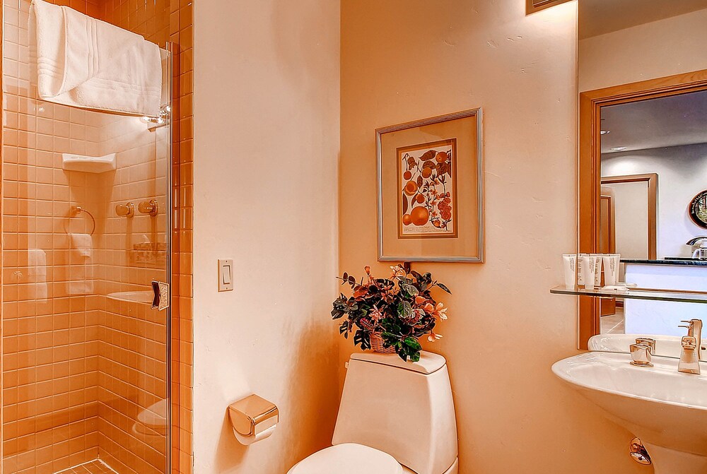 Highlands Slopeside by East West Hospitality - photo 360