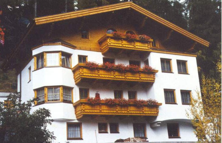 Haus Anton Schranz — 4-Star Luxury Hotel in St Anton Am Arlberg, Austria