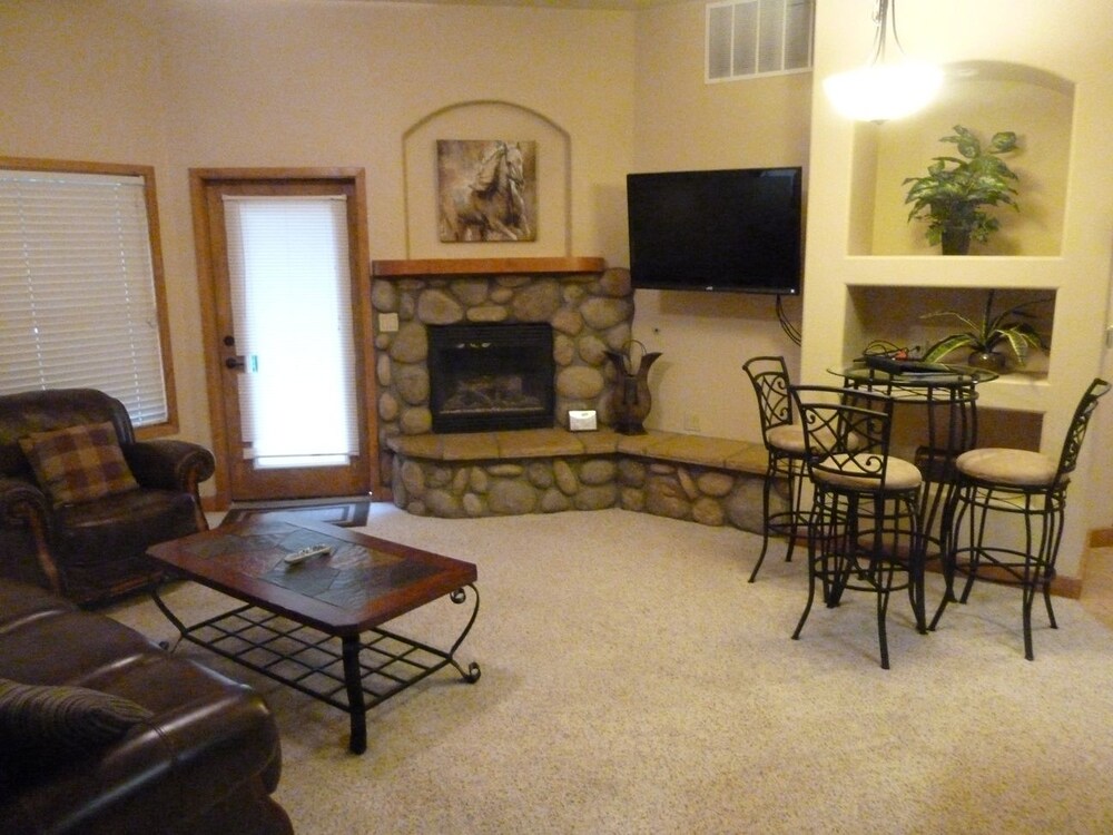 Ruidoso River Resort & Inn - photo 25