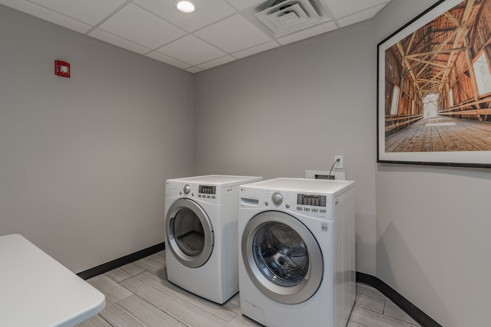 Holiday Inn Mishawaka by IHG - carbon neutral hotel in Mishawaka