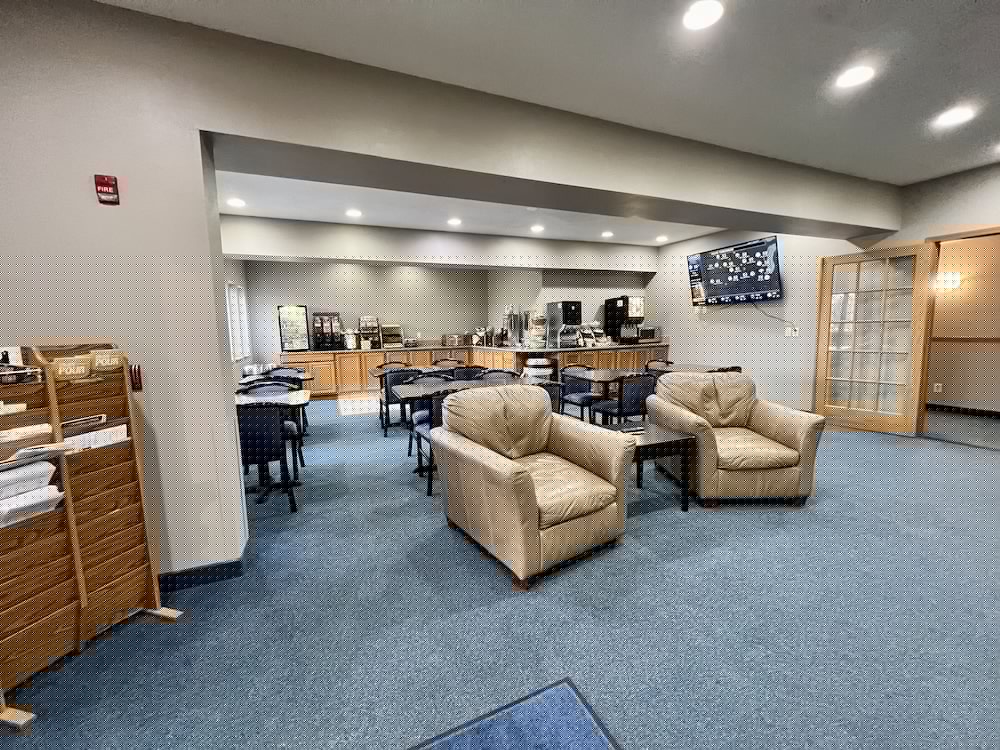 Reston Inn & Suites - photo 40