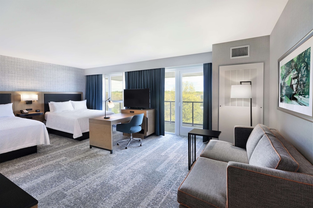 Hampton Inn & Suites Watertown Boston - photo 14