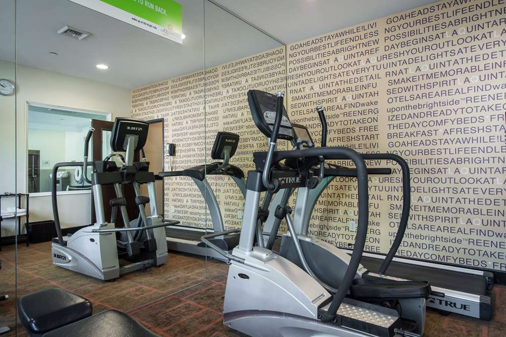 La Quinta Inn & Suites by Wyndham Auburn - photo 9