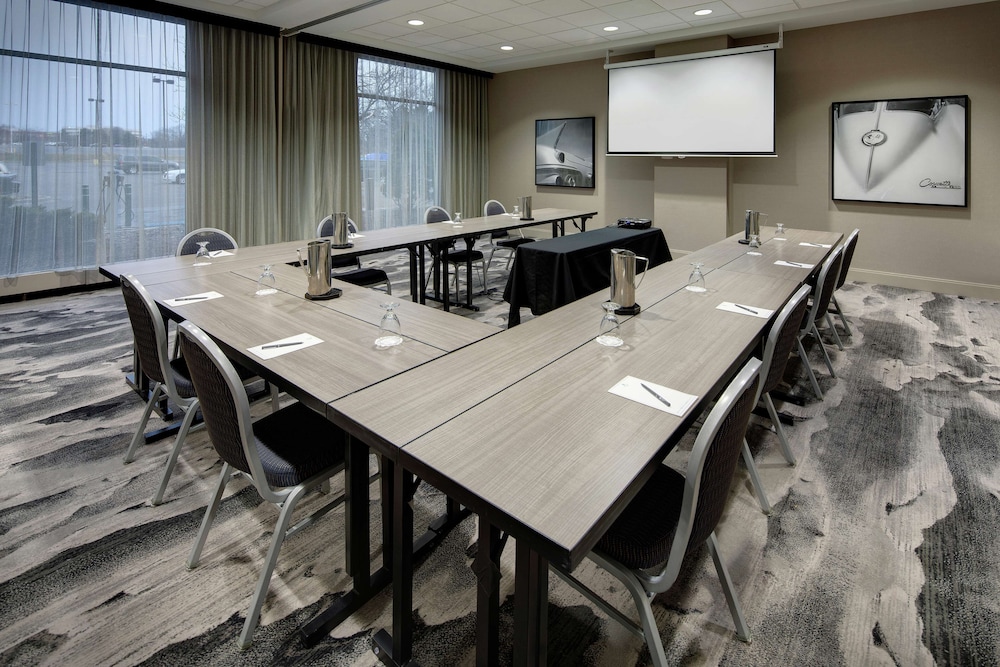 Embassy Suites by Hilton Detroit Troy Auburn Hills - photo 79