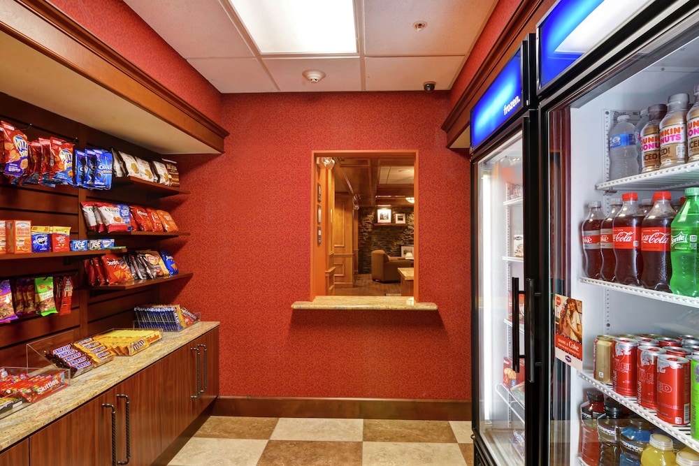 Hampton Inn and Suites New Hartford Utica - photo 4