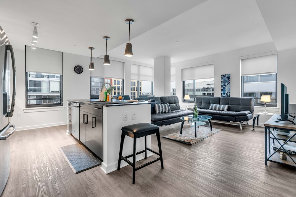 2 Bedroom at Southwest Waterfront — 4-Star Luxury Hotel in Washington, United States