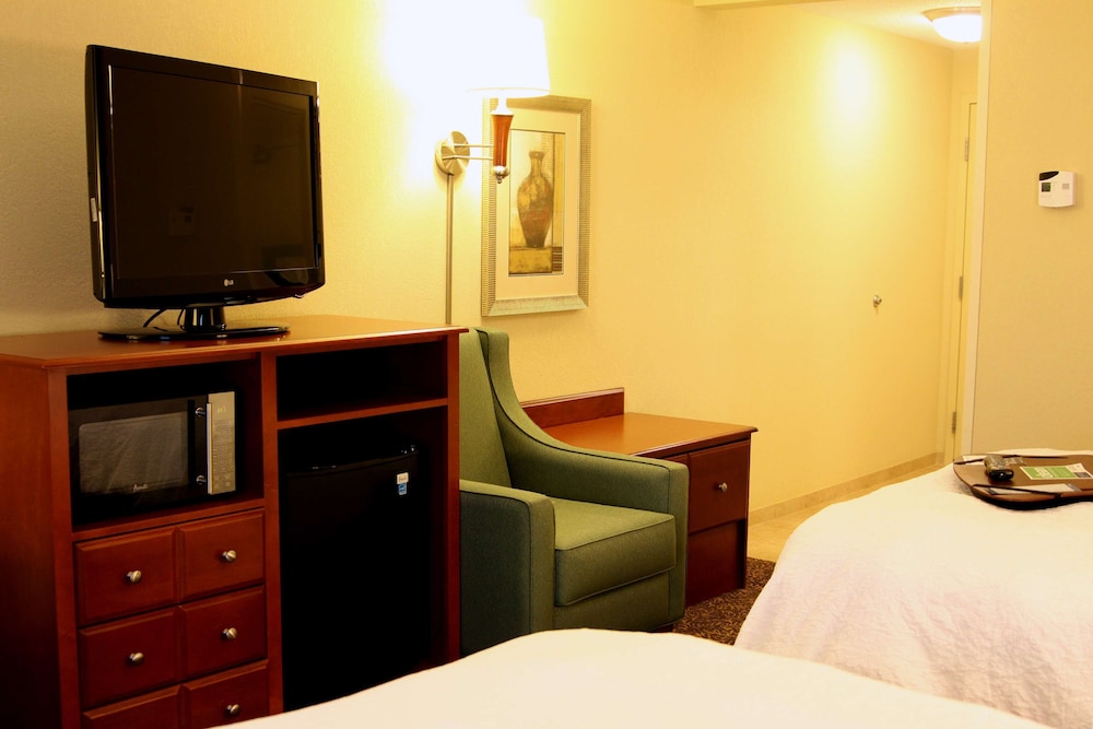 Hampton Inn & Suites Paducah - photo 15