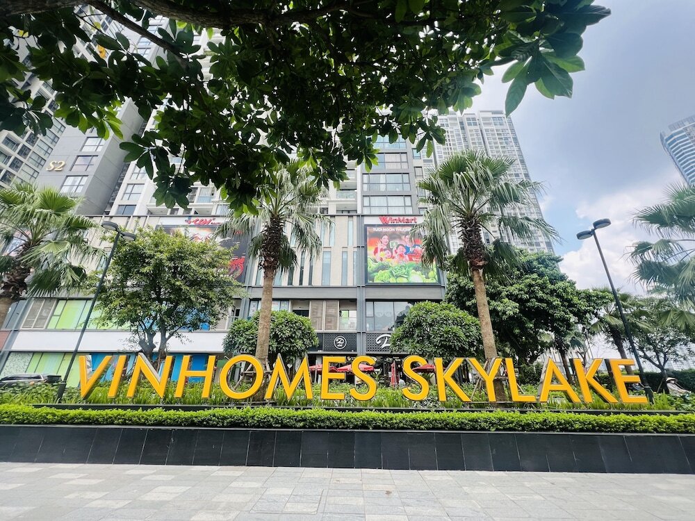 Nanahousing Vinhomes Skylake Luxury Apartments — 4-Star Luxury Hotel in Hanoi, Vietnam
