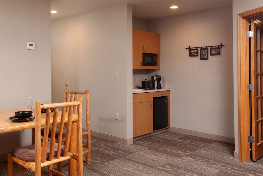 Hampton Inn Kalispell - photo 28
