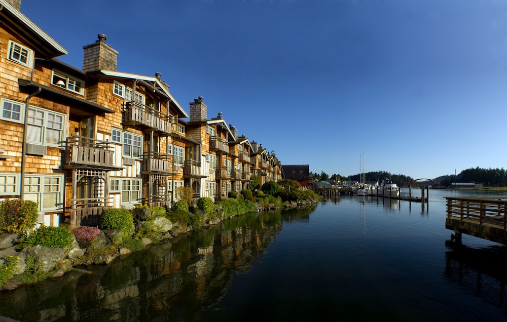 La Conner Channel Lodge — 4-Star Luxury Hotel in Seattle, United States
