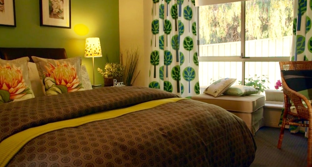 Vintners House — 4-Star Luxury Hotel in Mclaren Vale, Australia