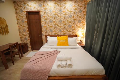 Luxury 3BHK Service Apartment Golf Course Road Gurgaon