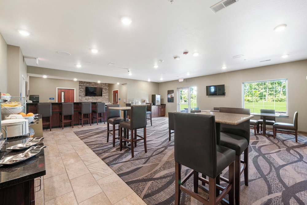 Cobblestone Hotel & Suites Urbana - photo 66