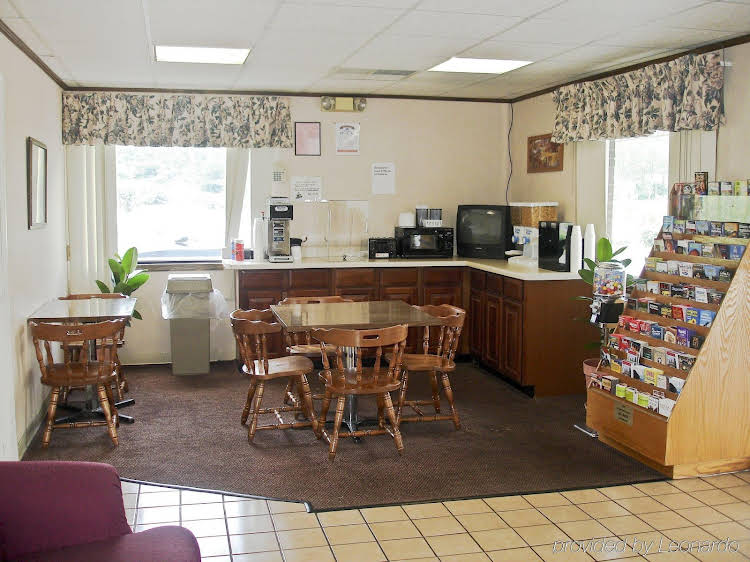 Parkway Inn Jellico - photo 6