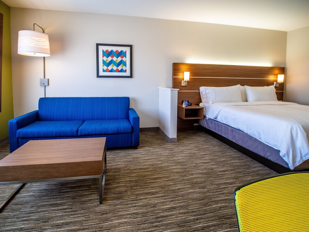 Holiday Inn Express & Suites Oklahoma City Airport by IHG - photo 5