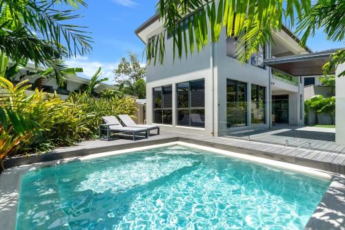 The Elysian at Argentea Beachside Stay with Pool in Palm Cove, Australia