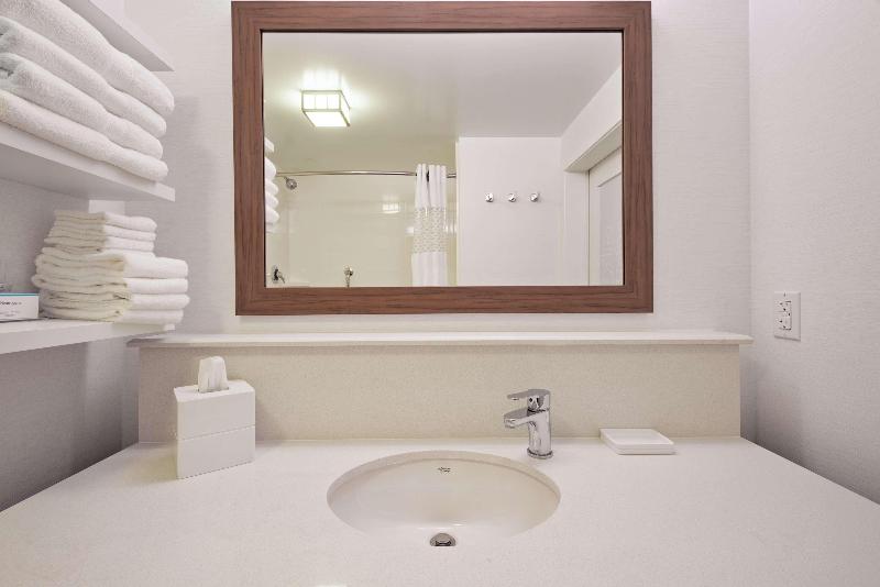 Hampton Inn & Suites North Huntingdon Irwin - photo 159
